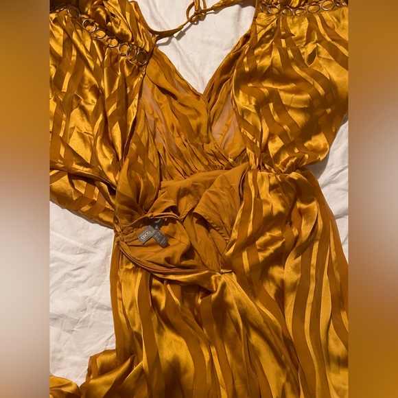 ASOS CHAIN INSERT MAXI YELLOW STRIPE SATIN - Picture 5 of 5